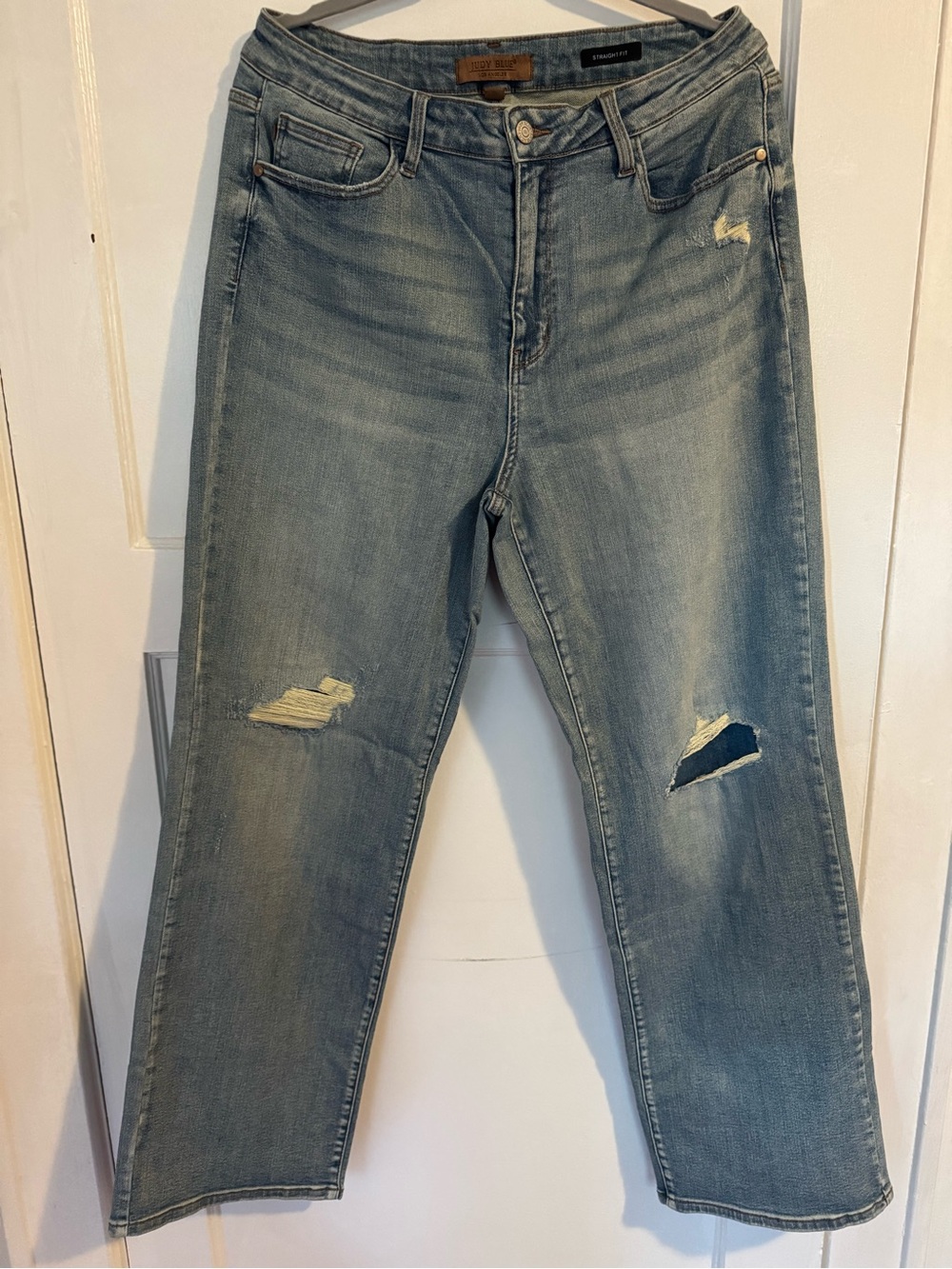 Judy Blue Light Blue Distressed Straight Leg Jeans